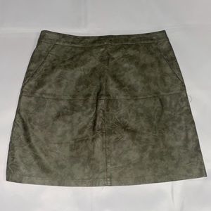 Mint Vanilla Faux Leather Marbled Green Pattern Mini Skirt